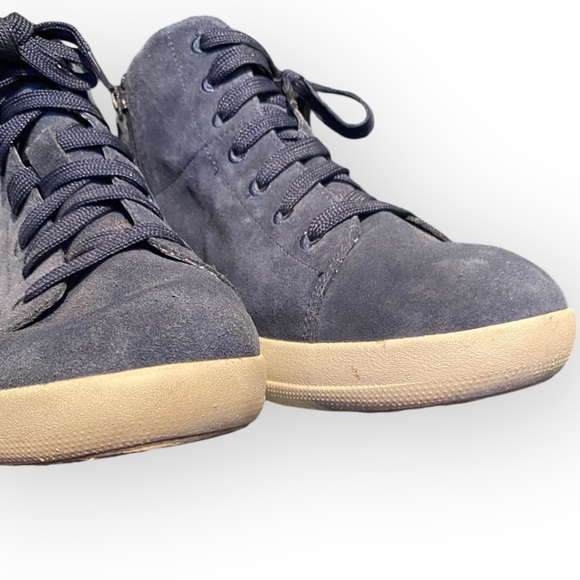 F4 Fit Flop Sneakers - Picture 6 of 12